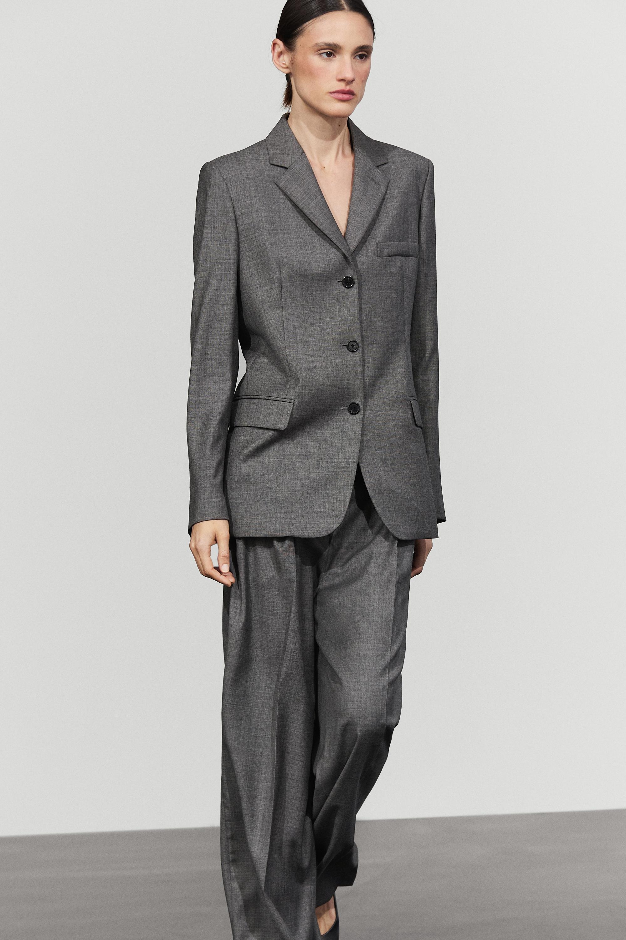 100% wool suit blazer with pockets